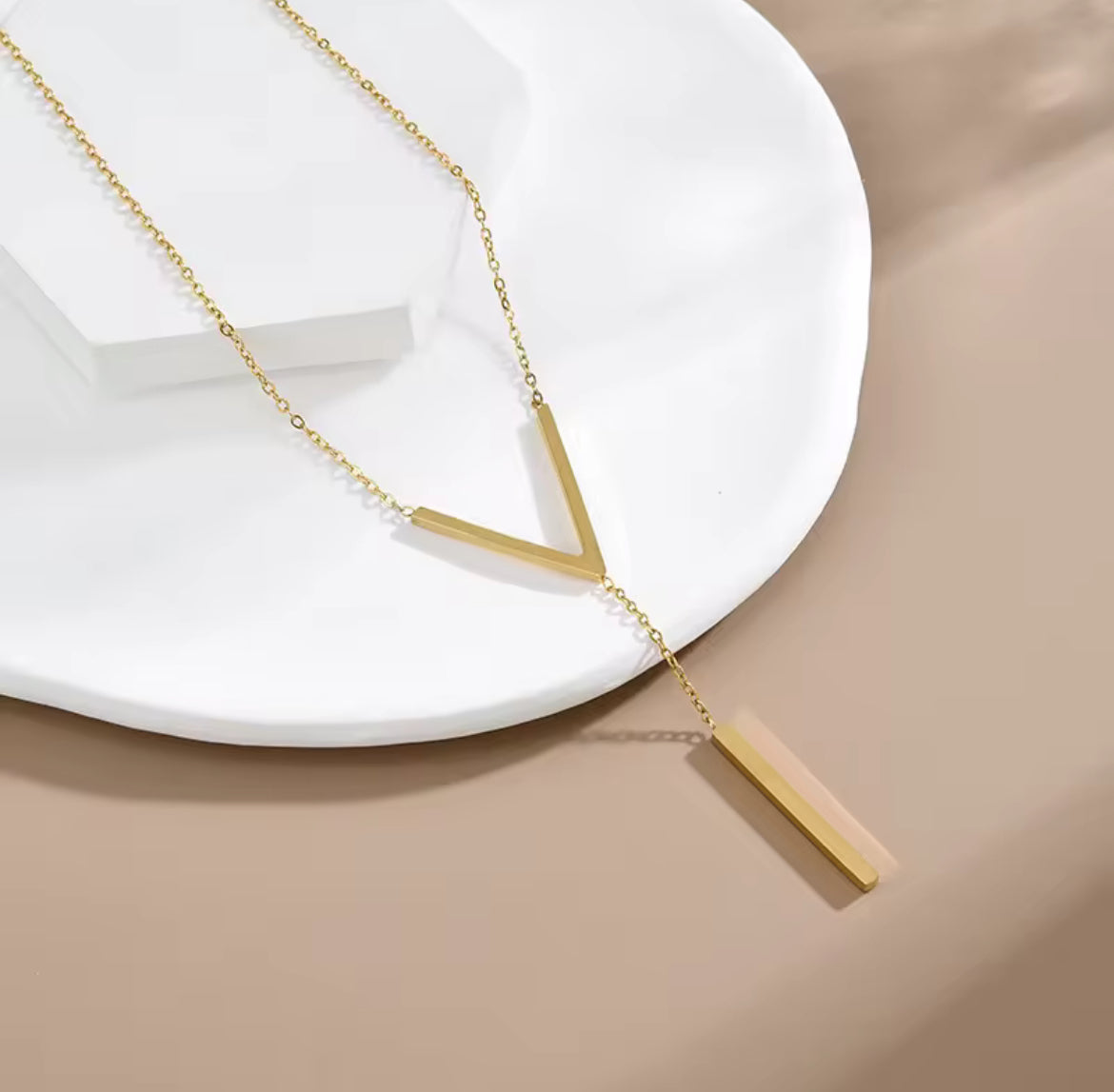 Elegant Gold-Plated V-Bar Y Necklace