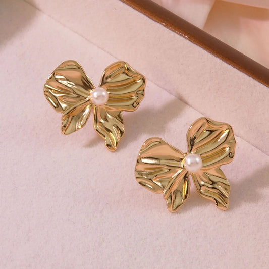 Golden Bloom Pearl Earrings